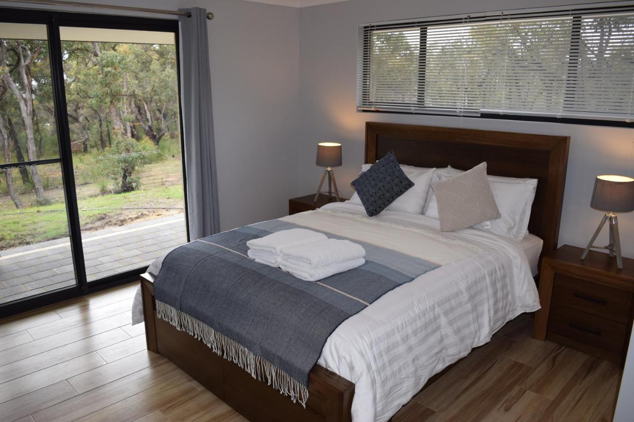 Eagle Bay House Bed & Breakfast ดันส์โบโรห์ ภายนอก รูปภาพ