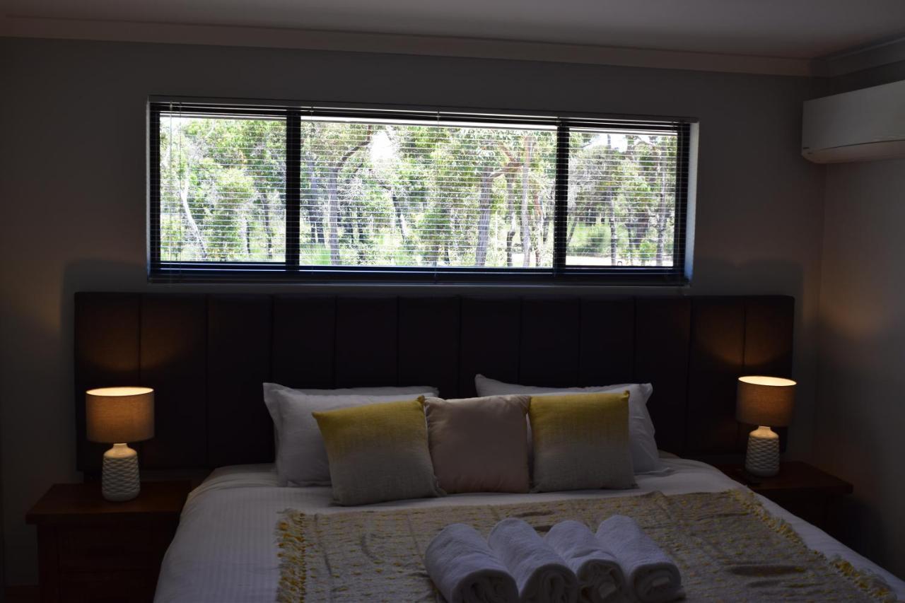 Eagle Bay House Bed & Breakfast ดันส์โบโรห์ ภายนอก รูปภาพ
